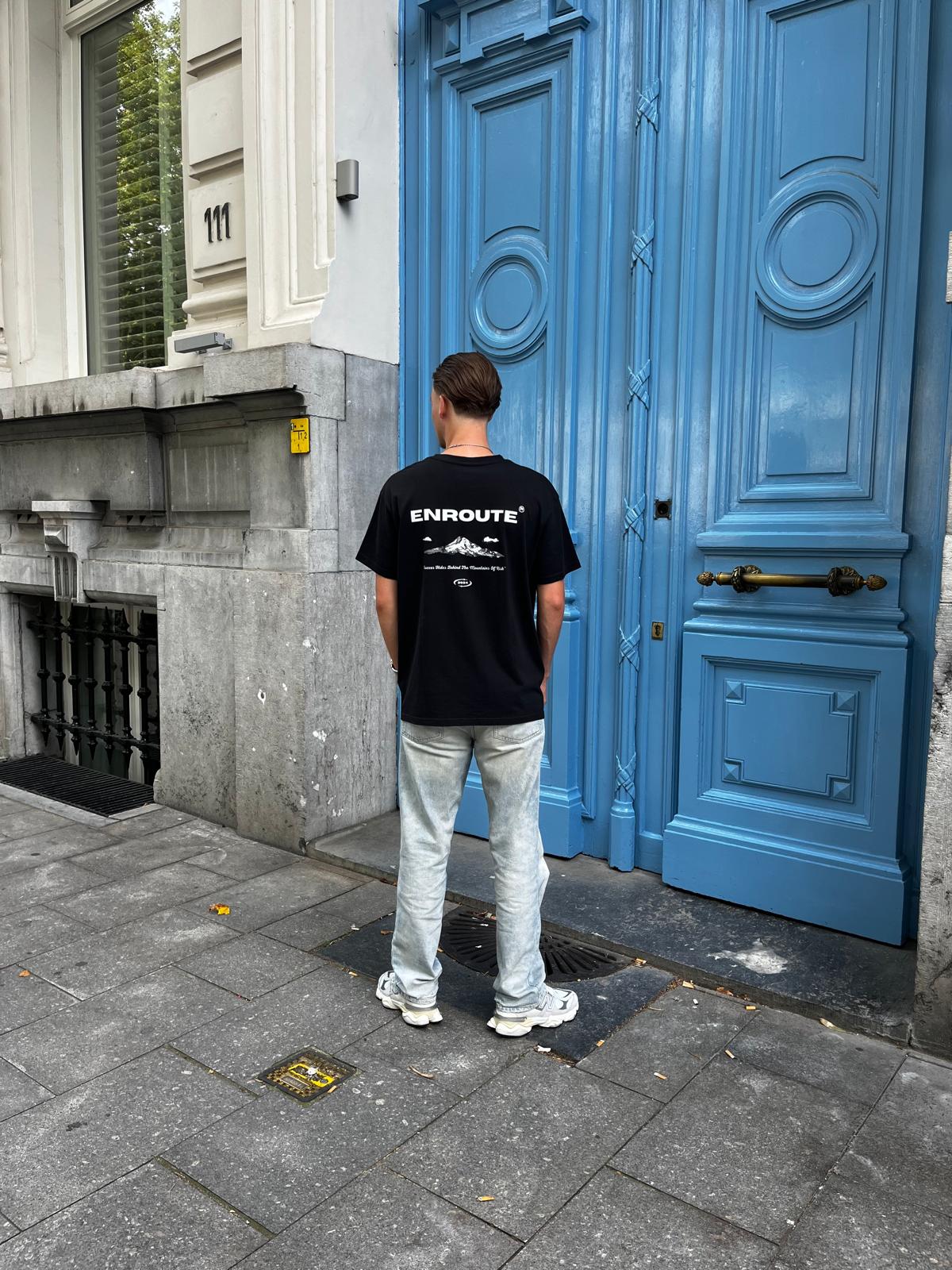 Mountain Oversized Tee - Black